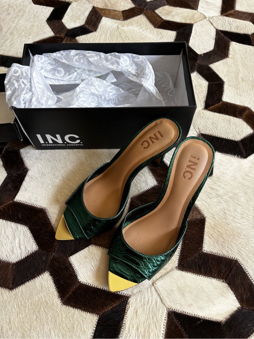 INC Metallic Green Pointed Toe Slingback Pumps with Gold Cap